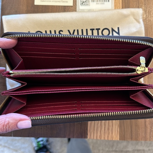 Louis Vuitton M41895 monogram Zippy wallet - Picture 2 of 6